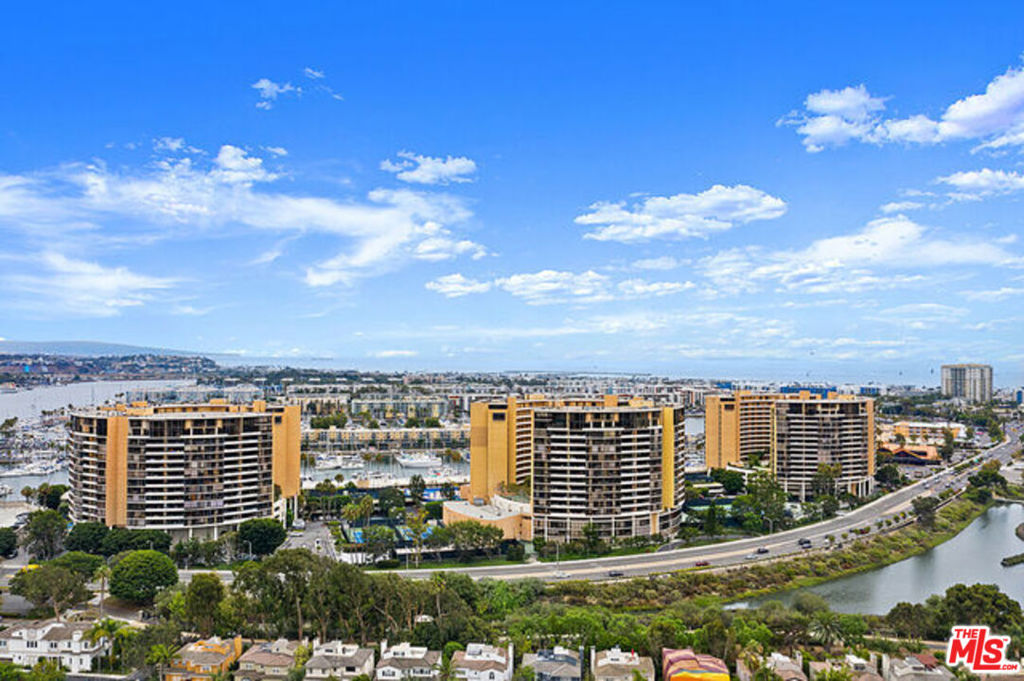 4337 Marina City 435
