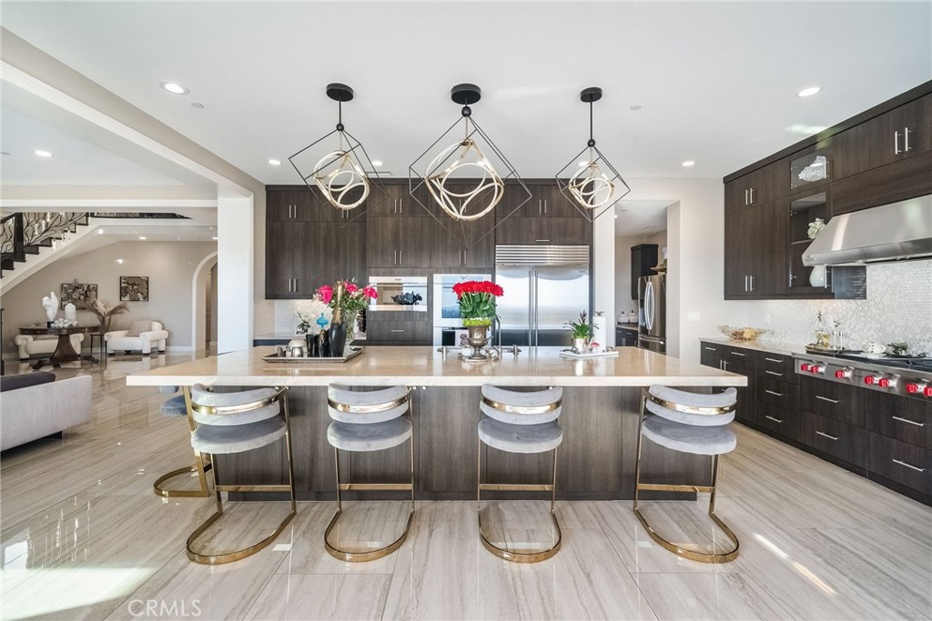 1132 Summit Oak