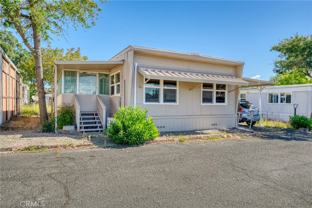 4265 Lakeshore Boulevard 22