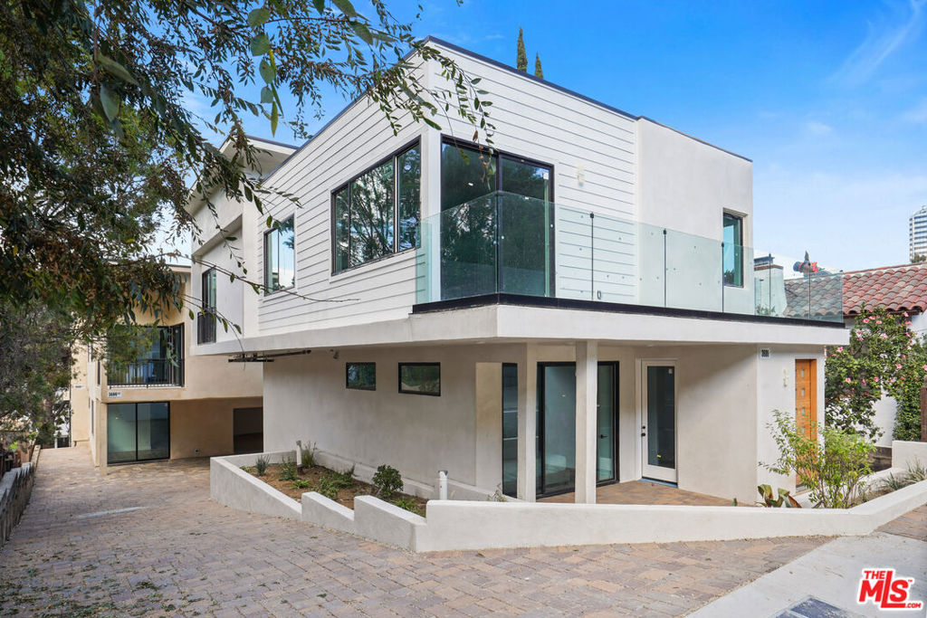 3688 Fredonia Drive