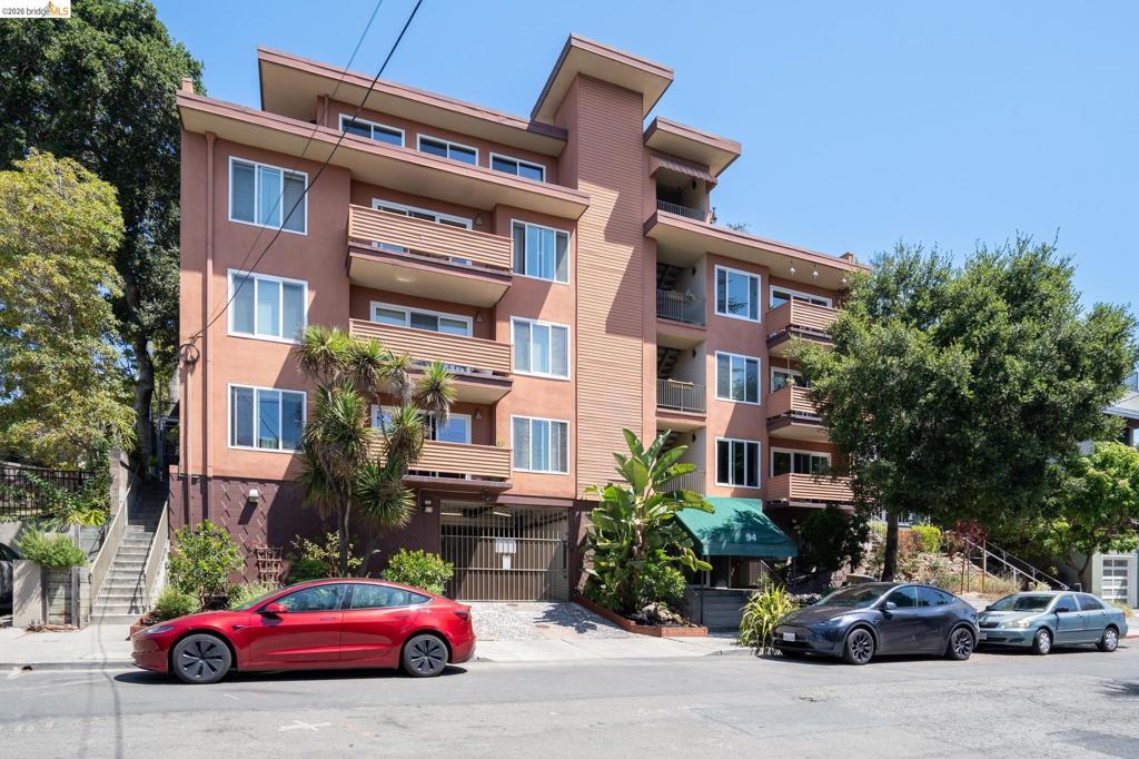 94 Bayo Vista Ave 204