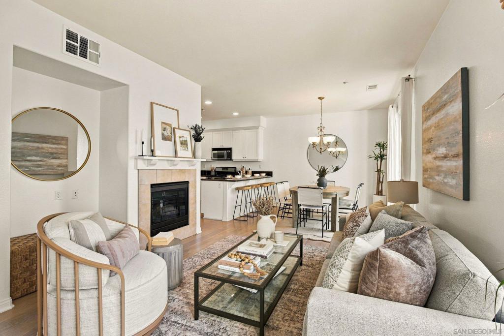 845 Harbor Cliff Way 305