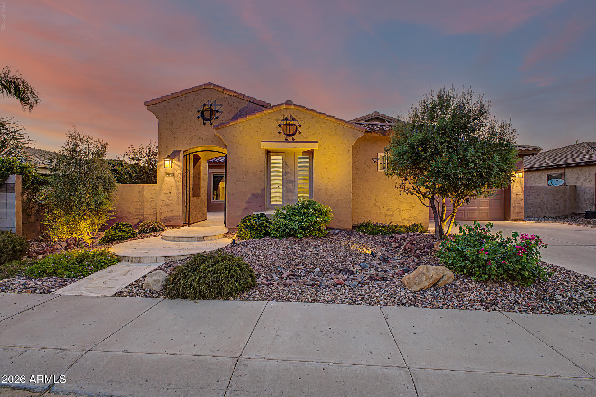 5722 S MESQUITE GROVE Way, Chandler, AZ 85249