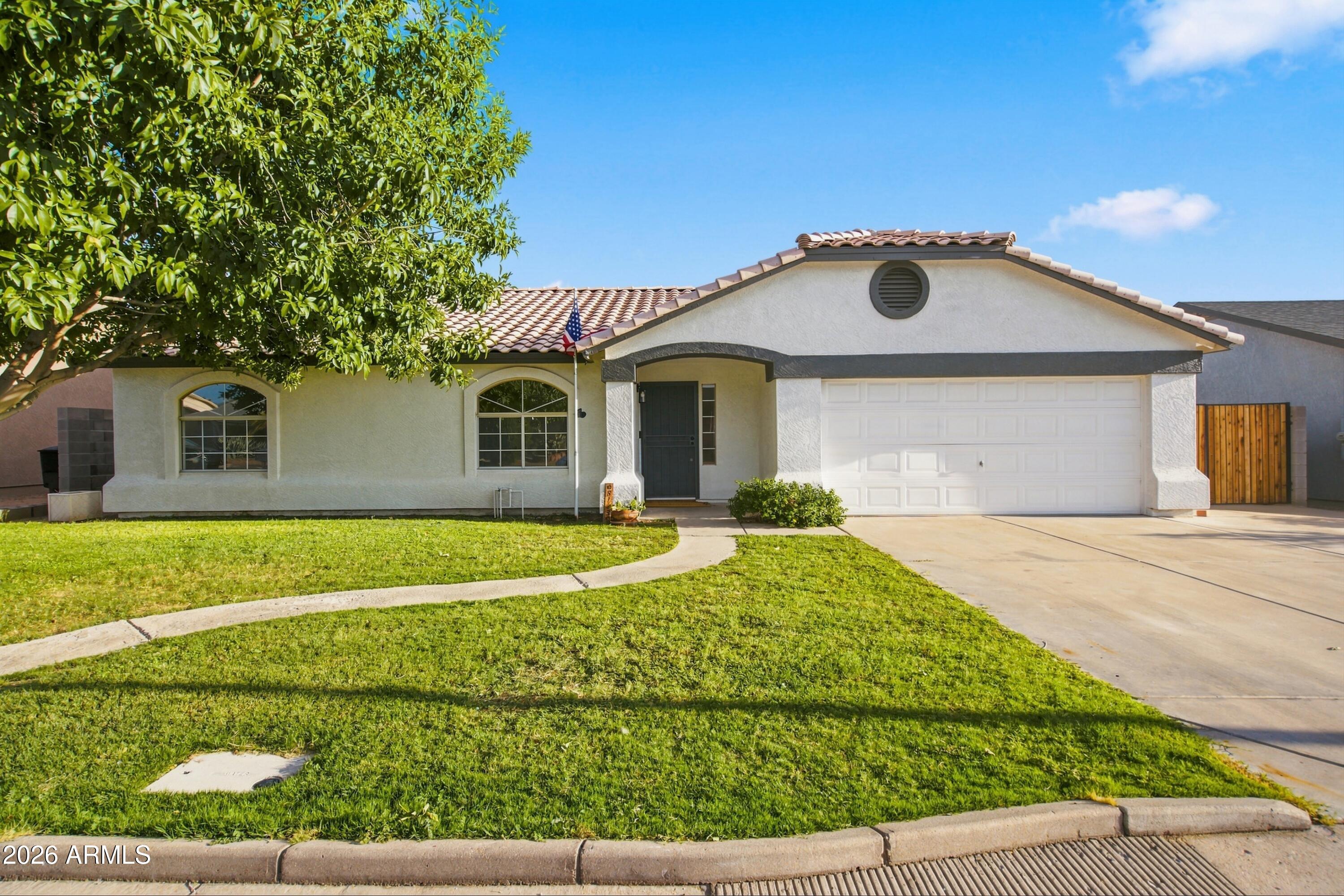 8123 E DES MOINES Street, Mesa, AZ 85207
