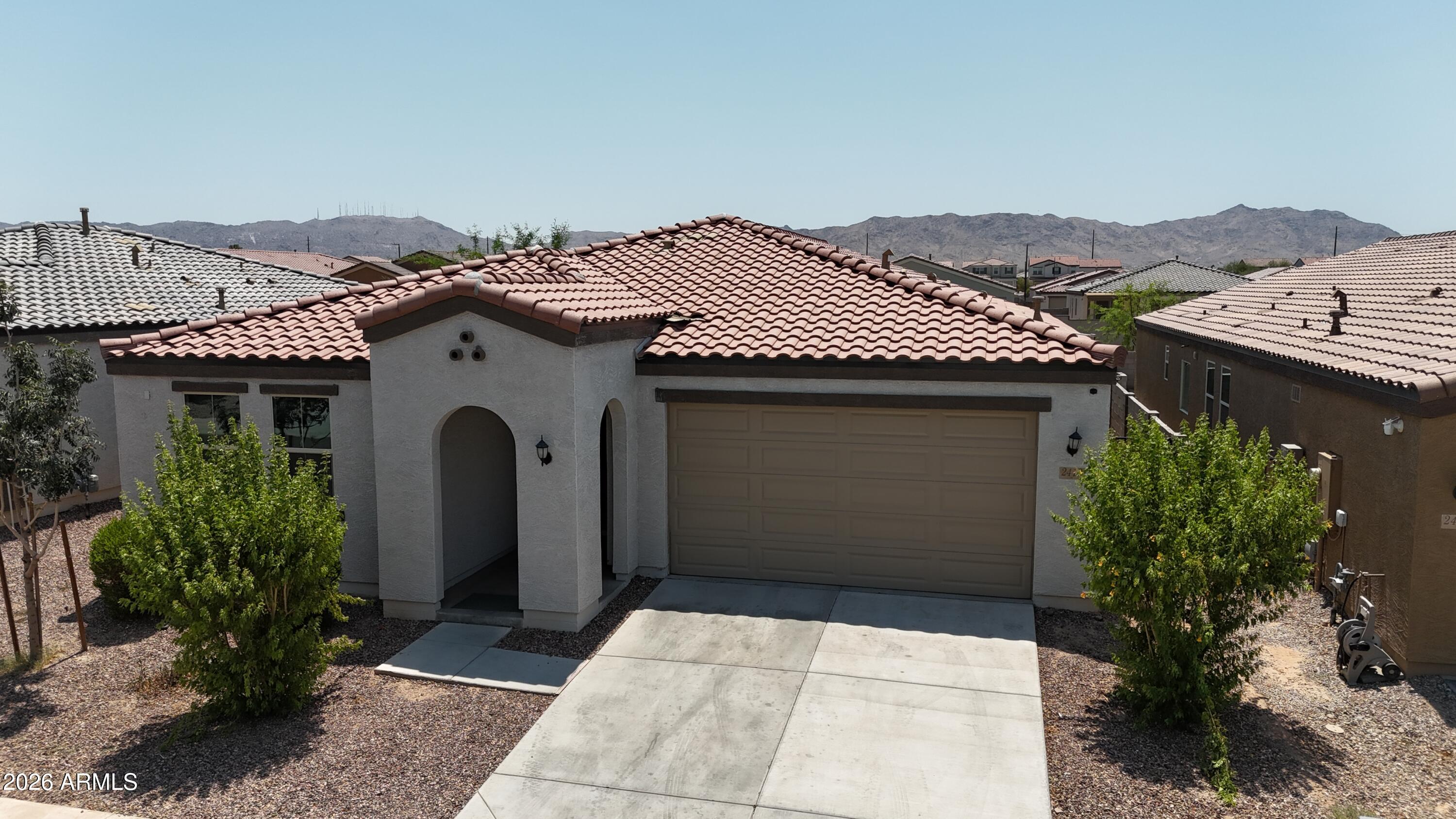 2413 W SUNLAND Avenue, Phoenix, AZ 85041