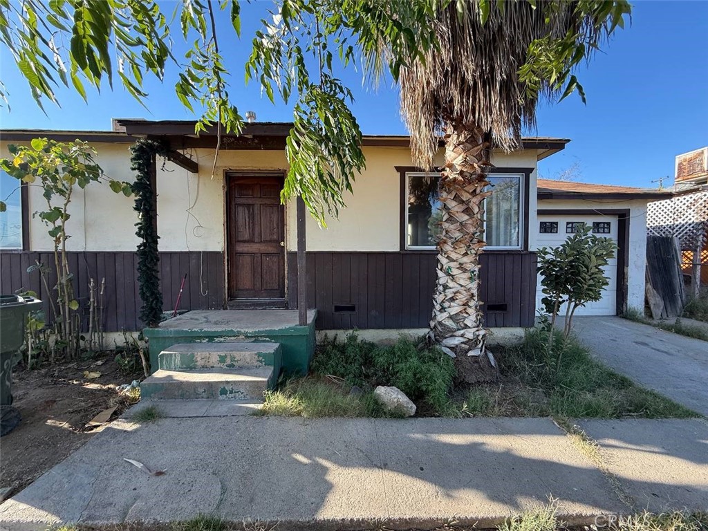 4504 Mesa Drive