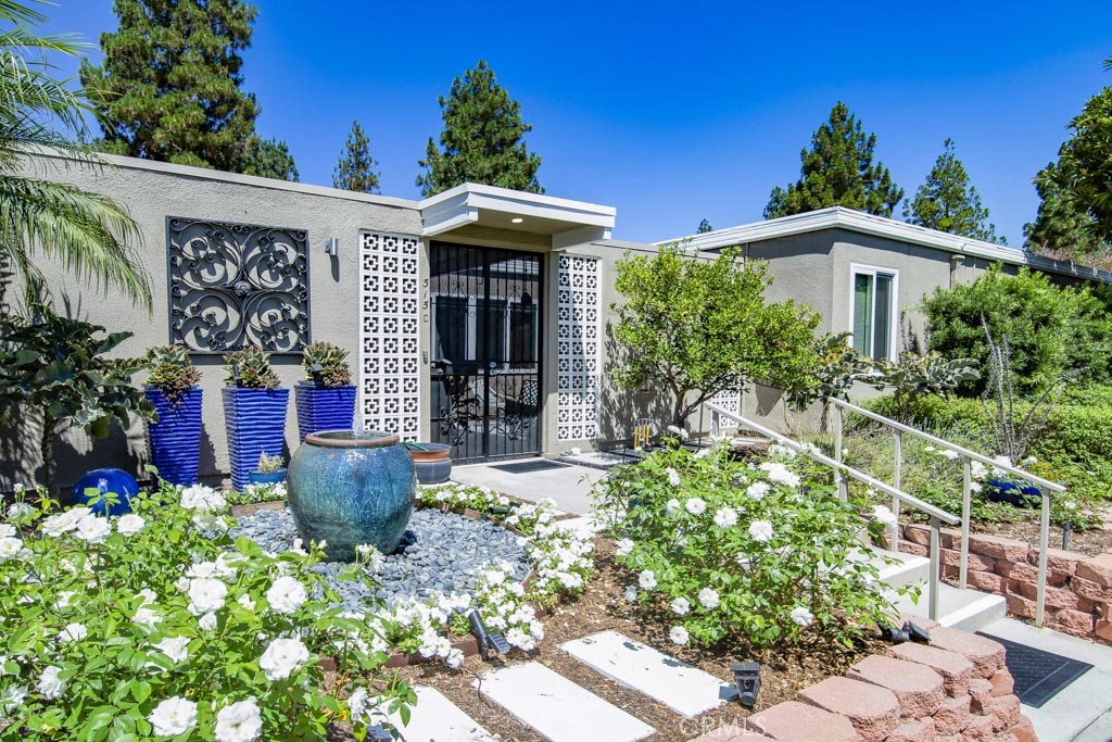 315 Avenida Castilla C