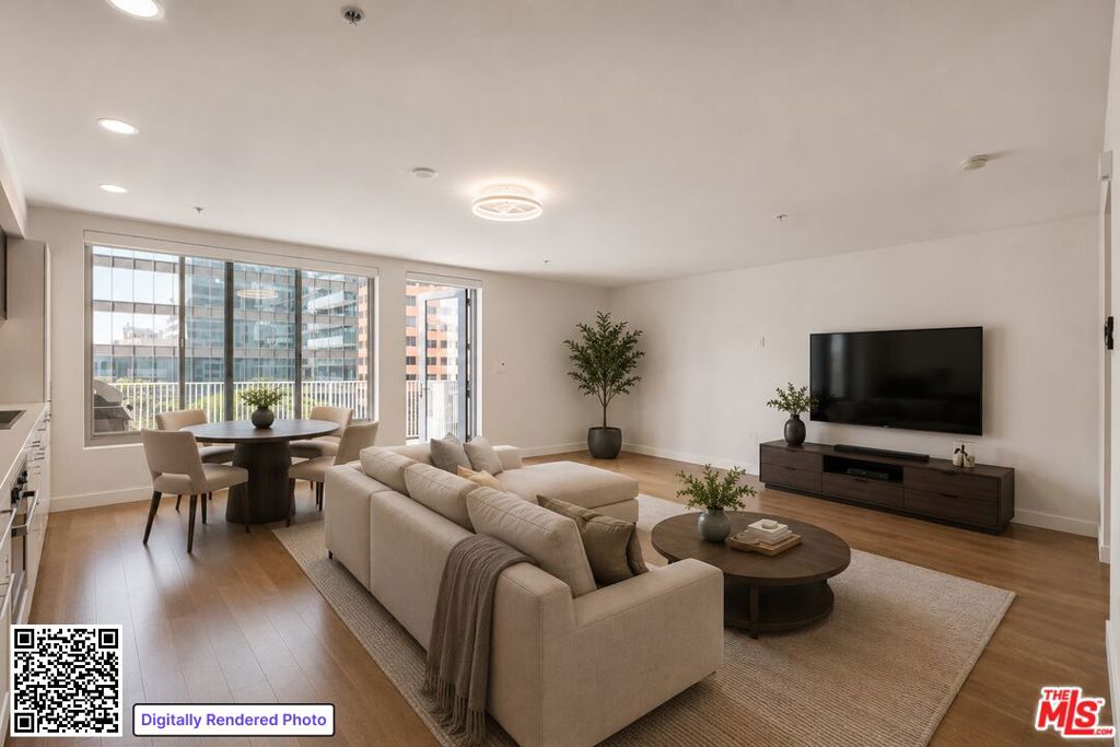 901 S Flower Street 703