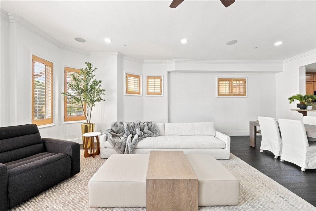 143 N Arnaz Drive 105
