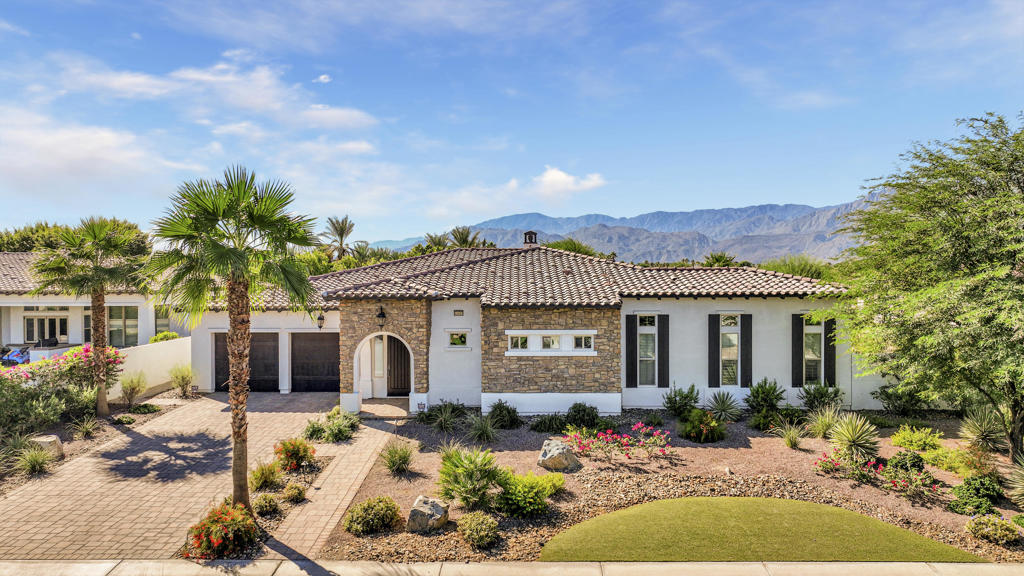 81 695 Thunder Gulch Way
