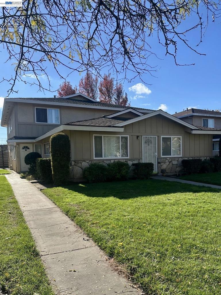 2212 Palisade