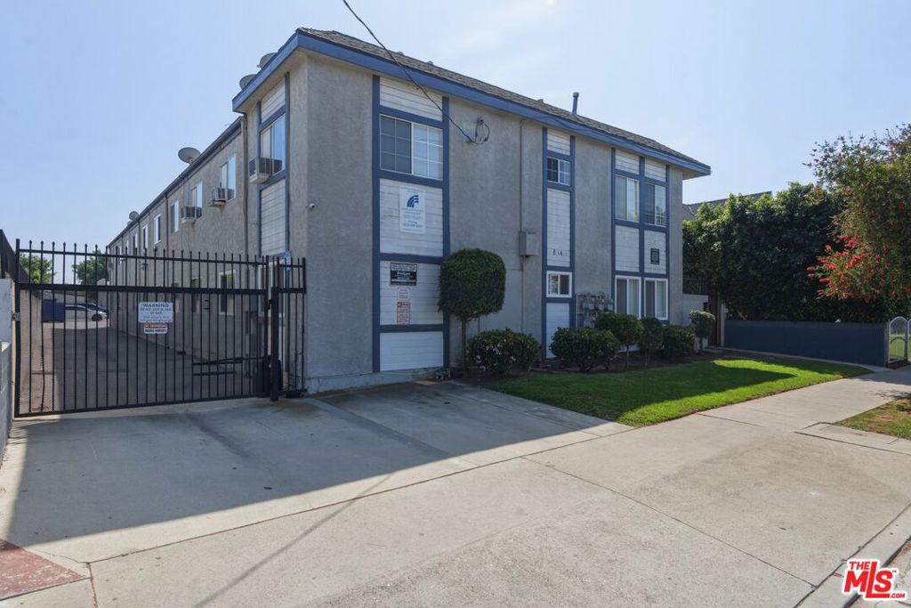 814 W Redondo Beach Boulevard