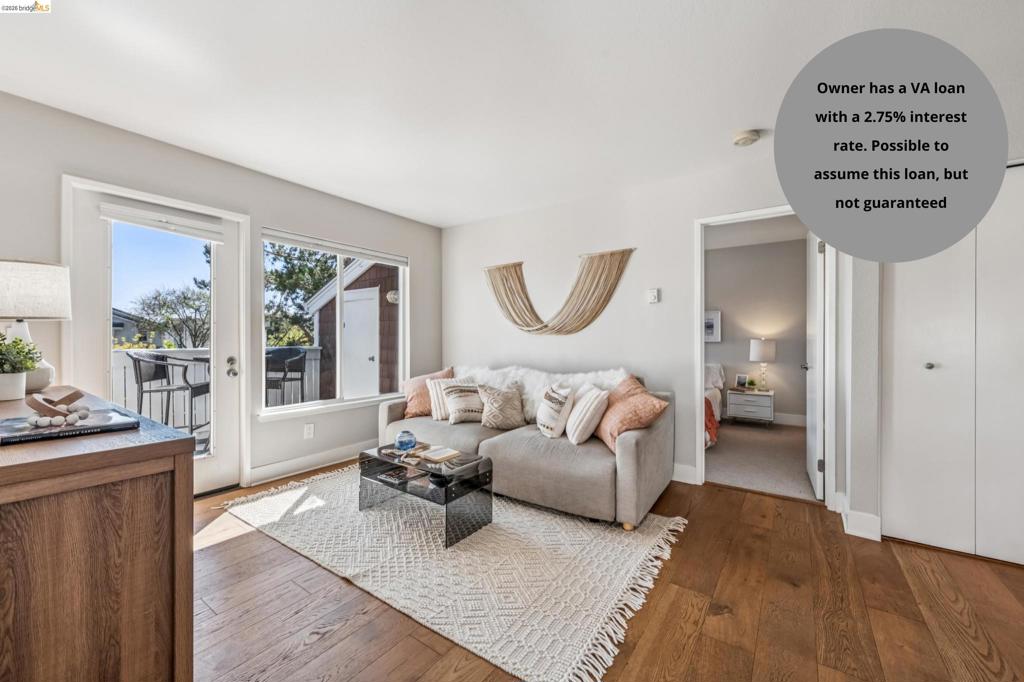 24 Bayside Ct