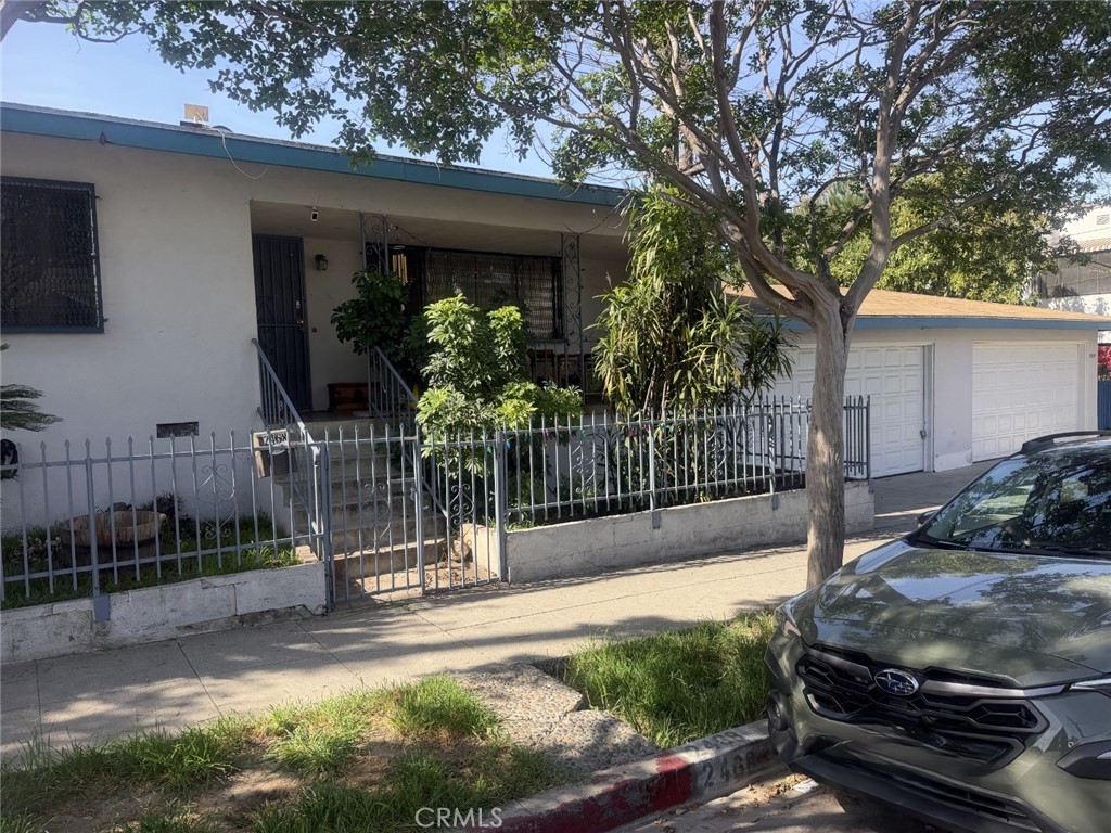 2468 W Avenue 32