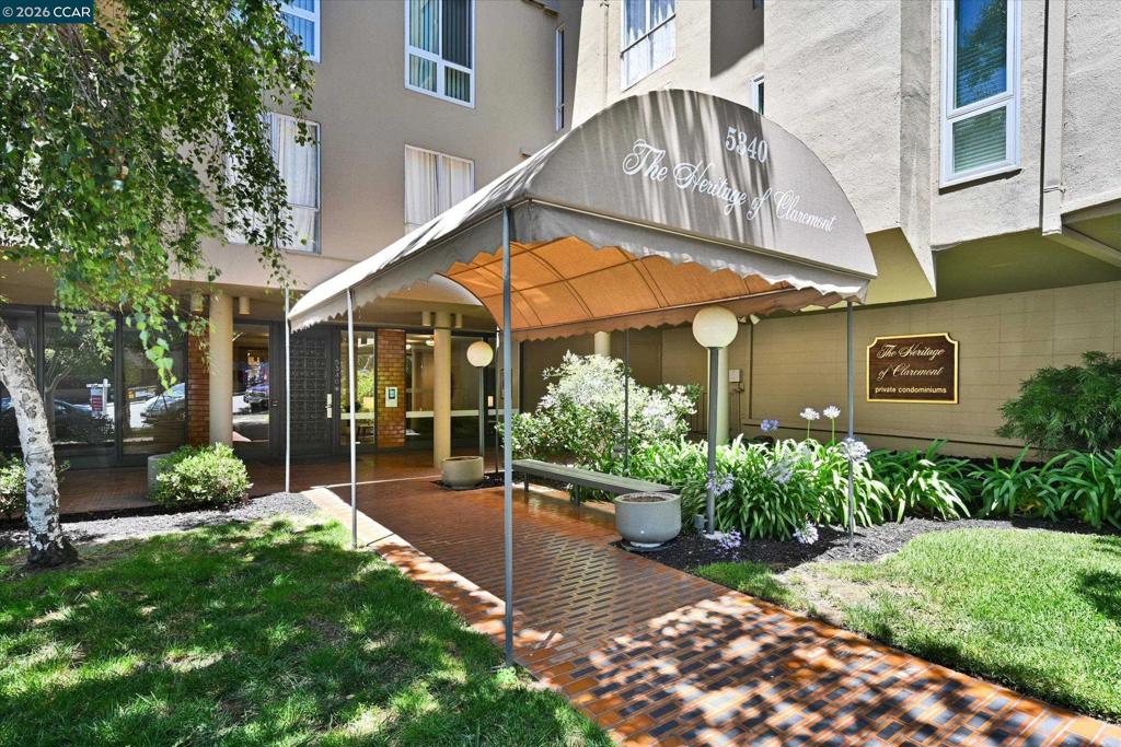 5340 Broadway Terrace 203