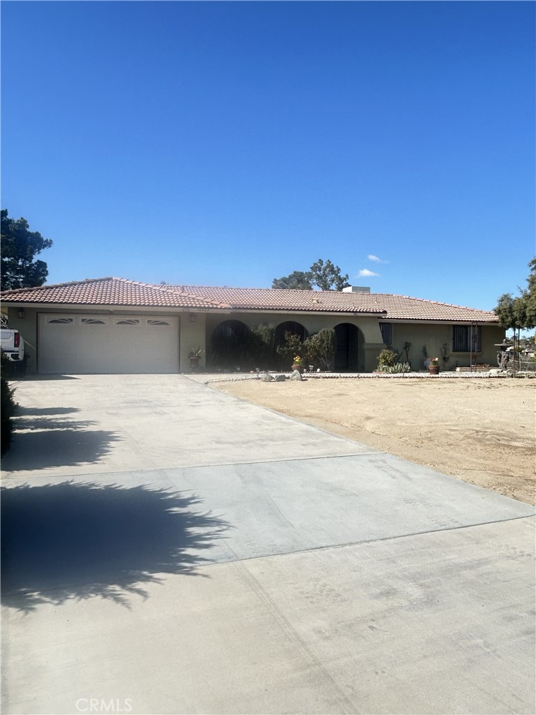 16402 Llanada Avenue