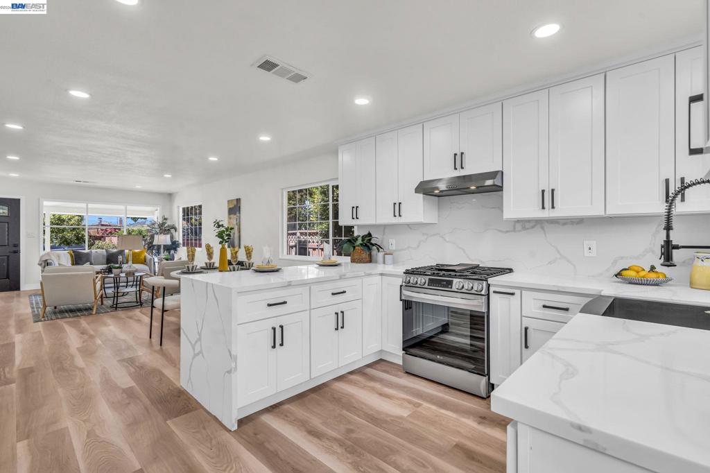 4708 Portola Dr