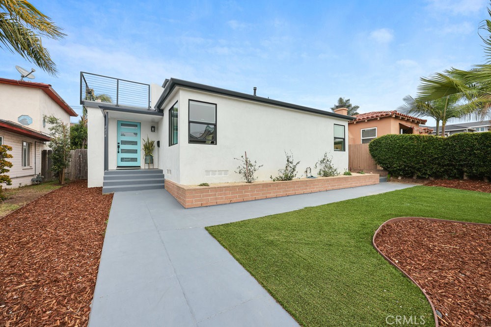 4434 Santa Monica Avenue