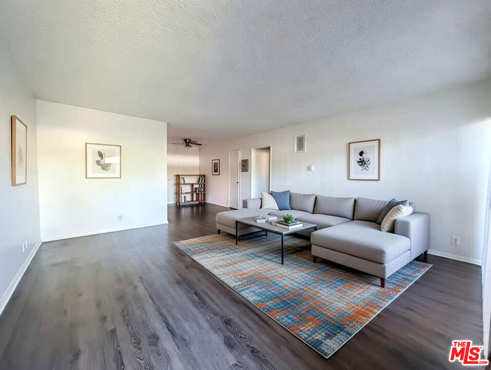 1208 W Adams Boulevard 1