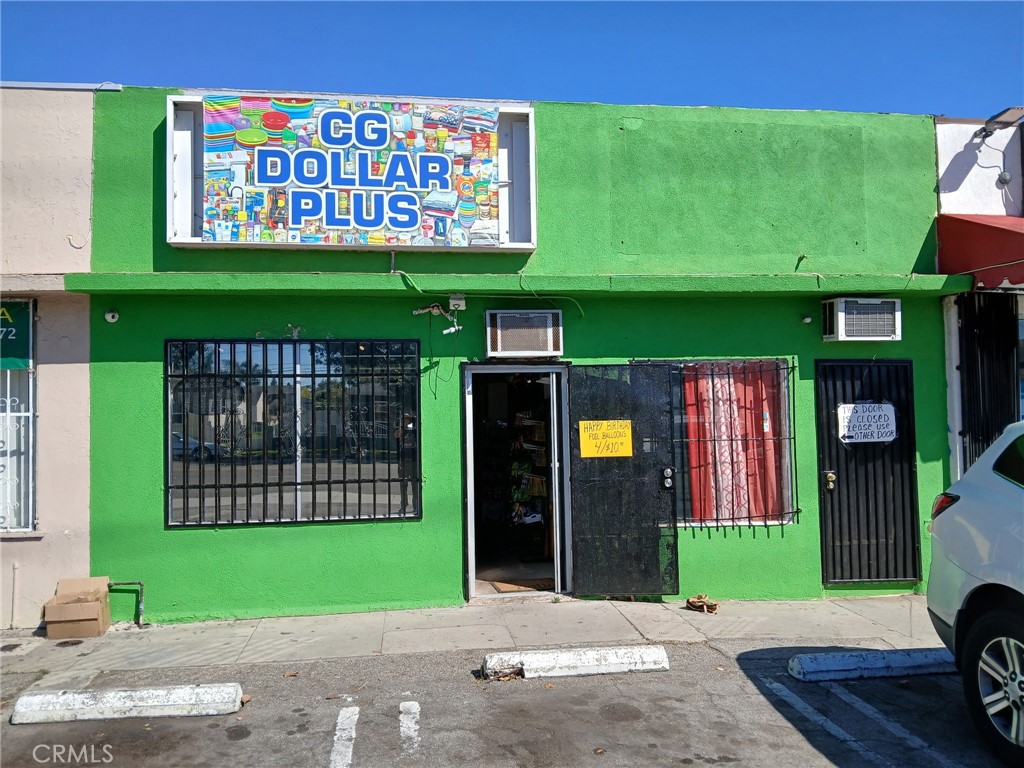 2613 E Carson