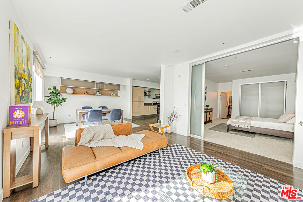 1234 Wilshire Boulevard 321