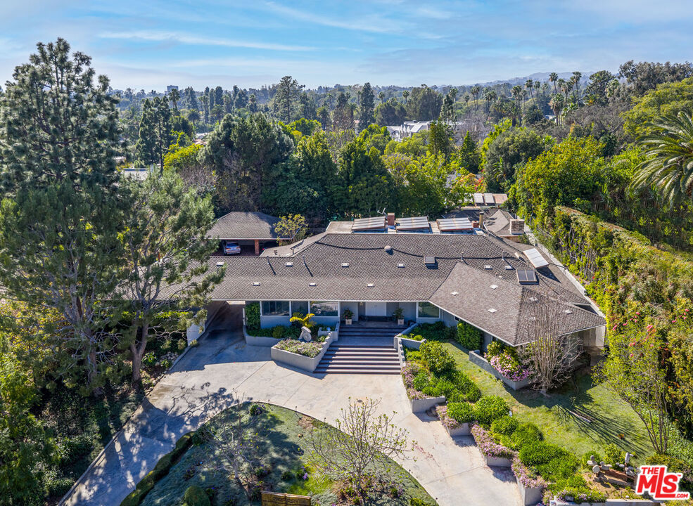 917 Oxford Way