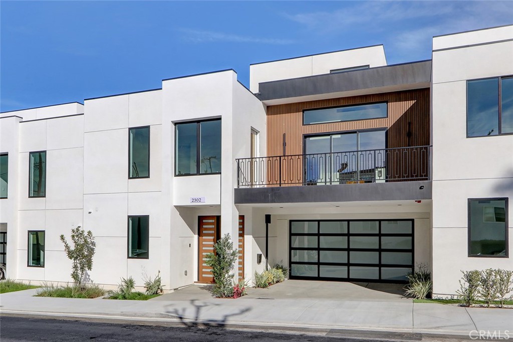 2302 Perkins Lane