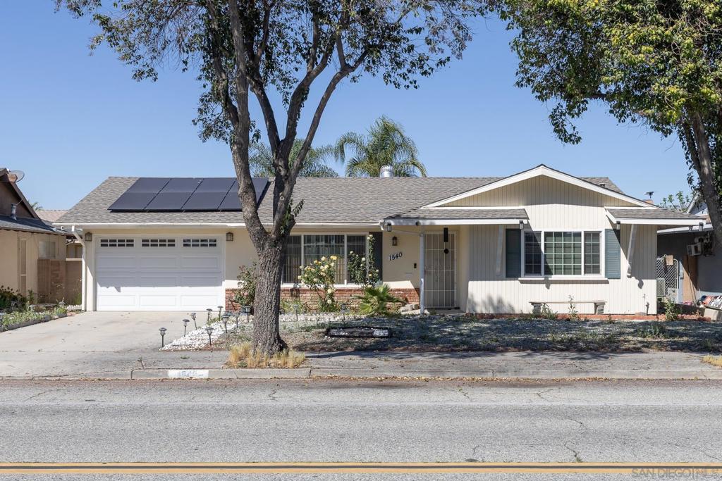 1540 W Whittier Avenue