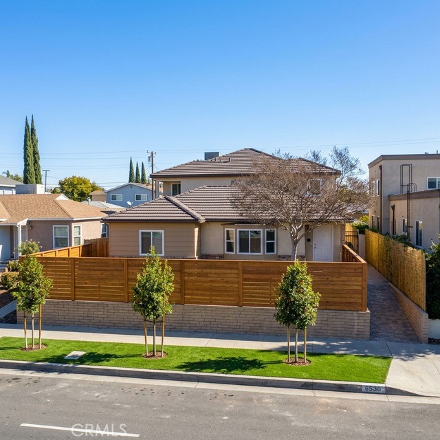 6550 Balboa
