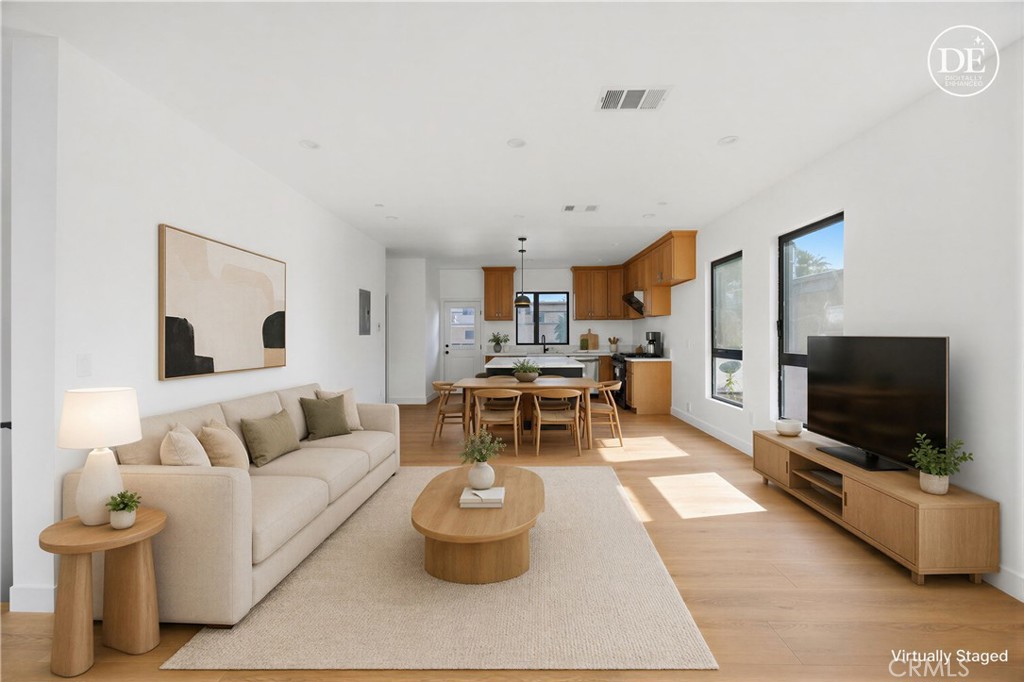 10156 Regent