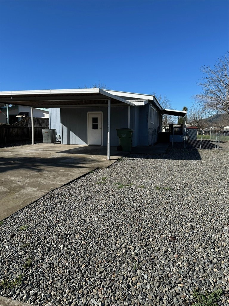 13925 Walnut