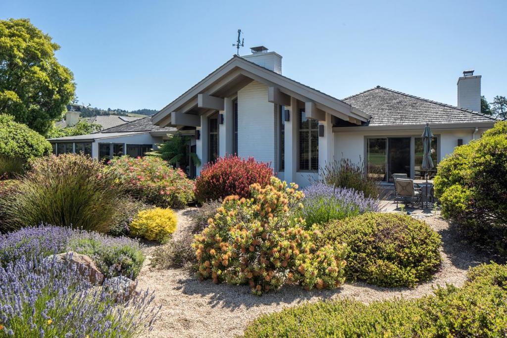 7092 Valley Greens Circle