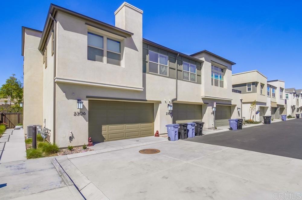 2304 Trevi Cir