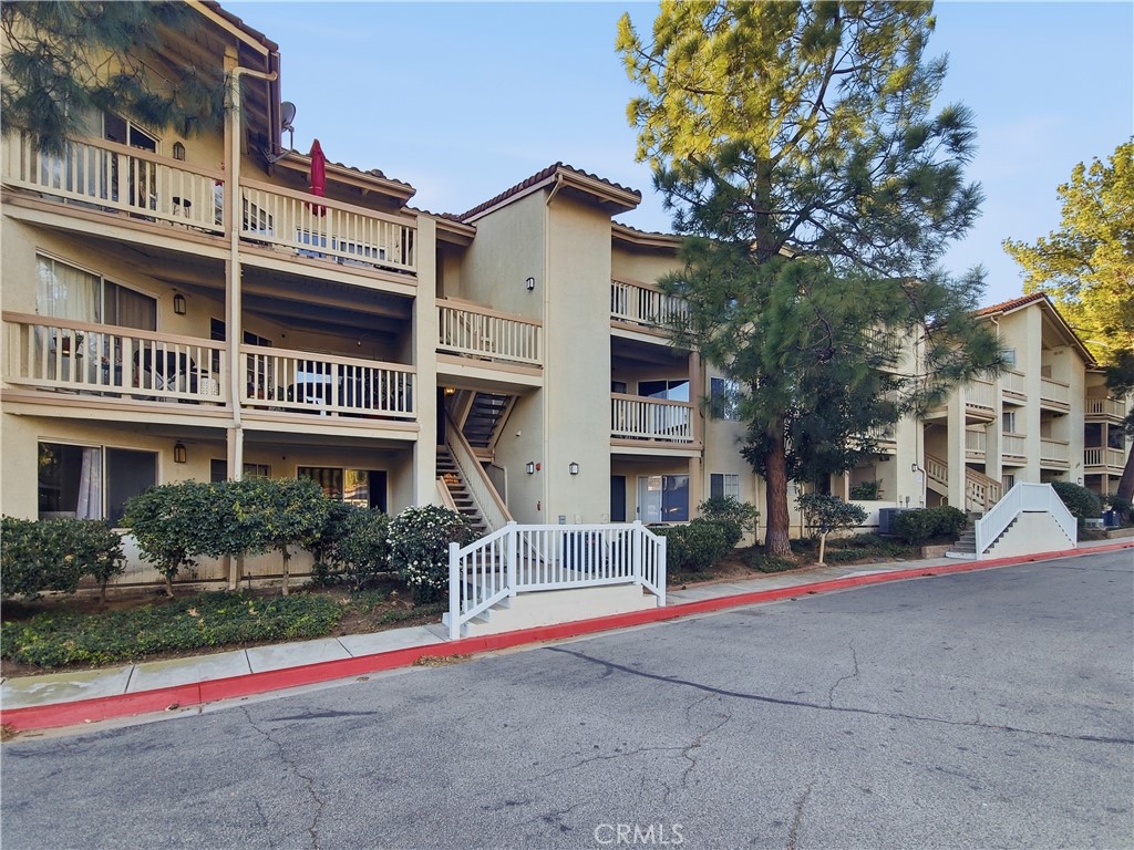 5728 Oak Bend Lane 202