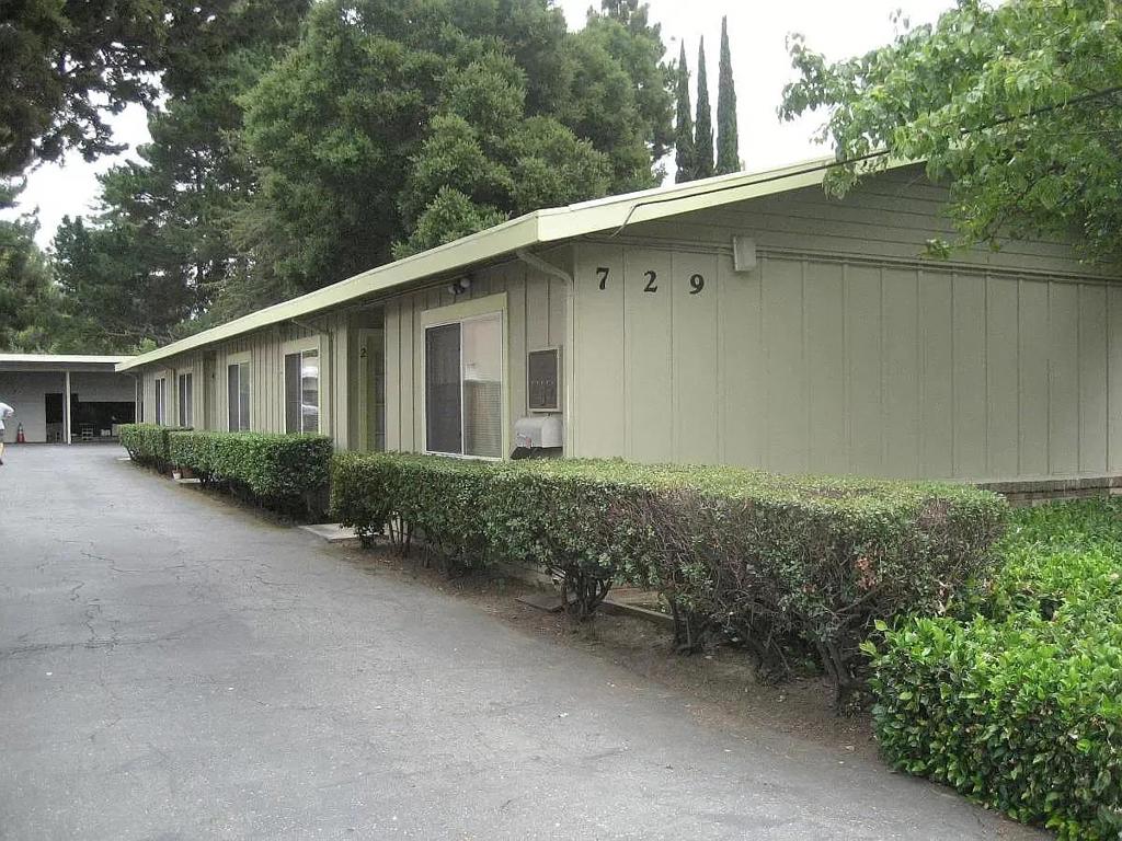 729 Mountain View Avenue
