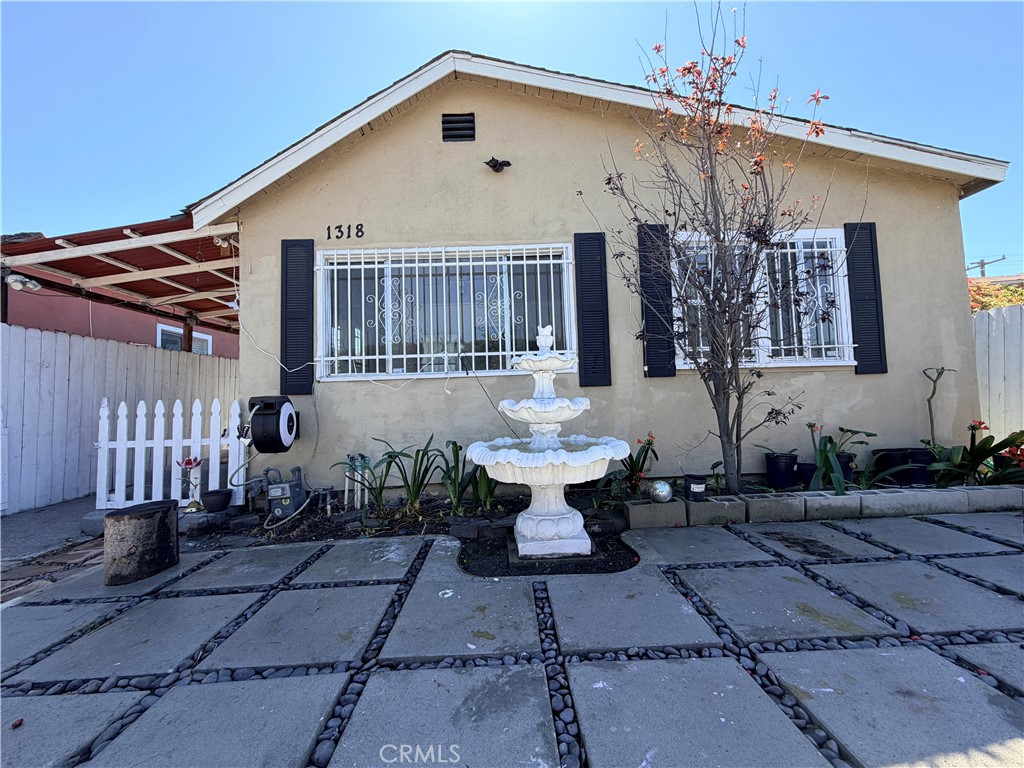1318 E 100th Street