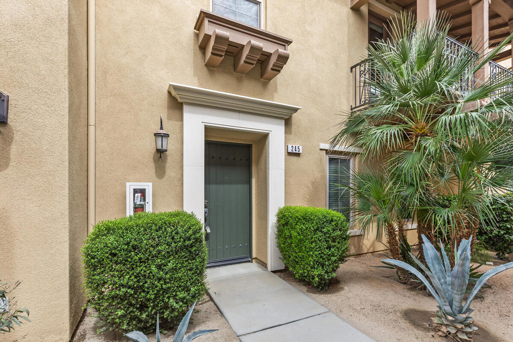 245 Paseo Gregario