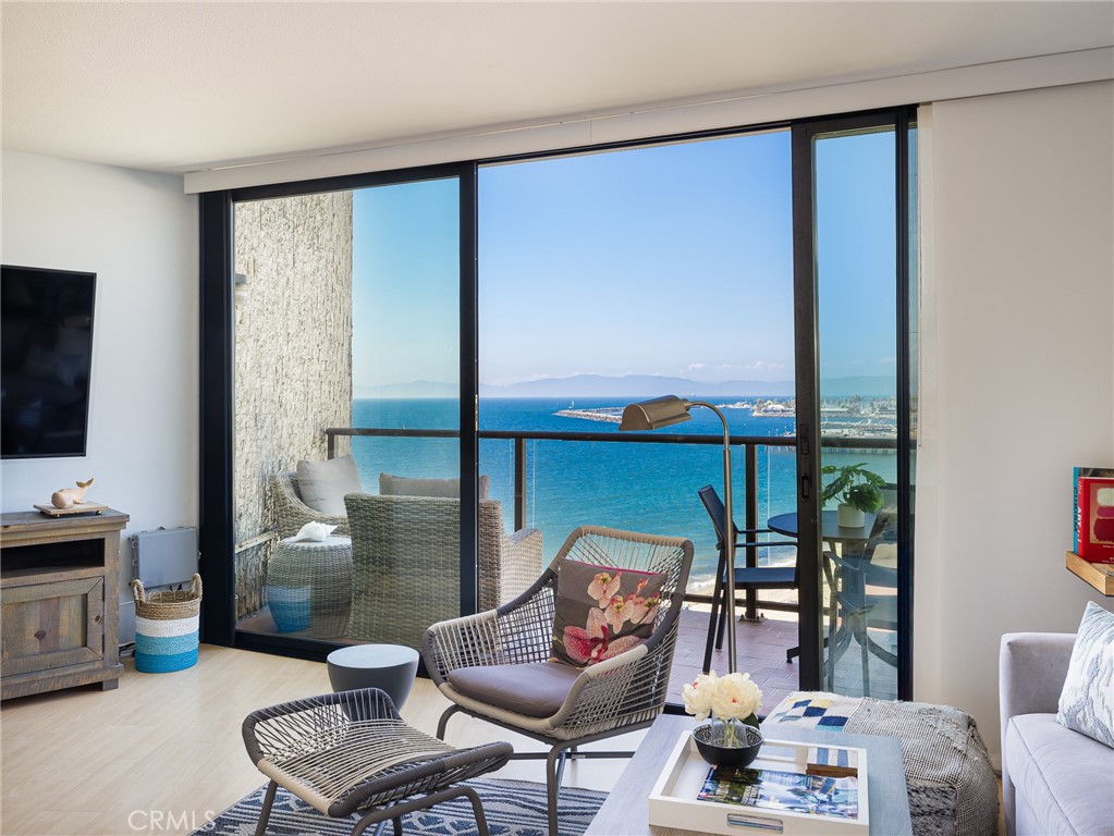 531 Esplanade 313