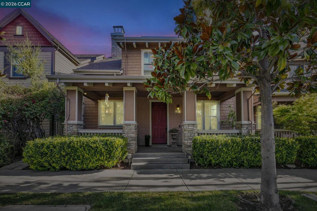 2036 SERRA LN