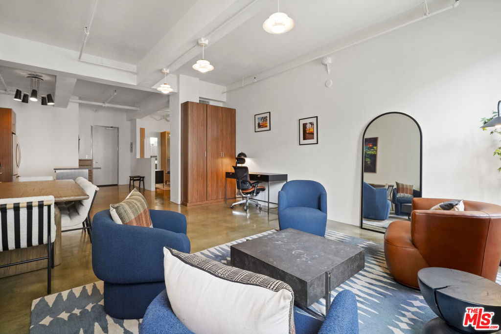 849 S Broadway 403