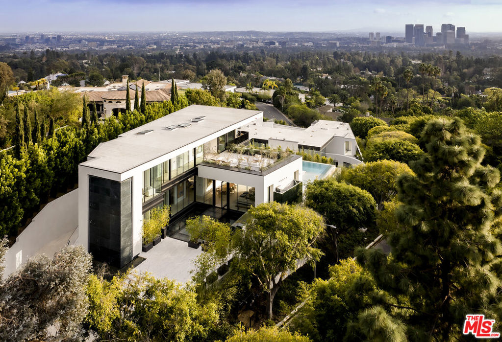 1210 Laurel Way