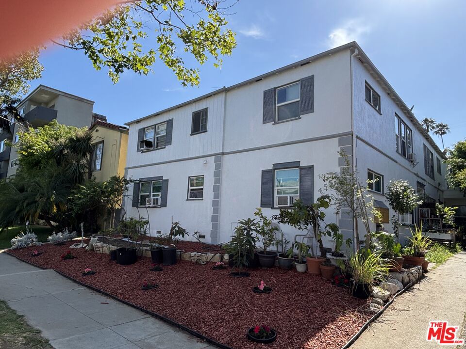 455 S Oakhurst Drive