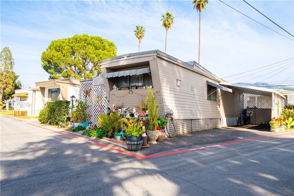 12650 California St 15