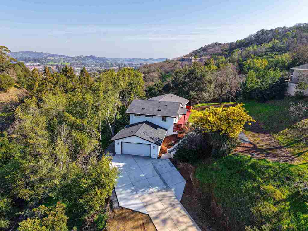 612 Canyon Rd
