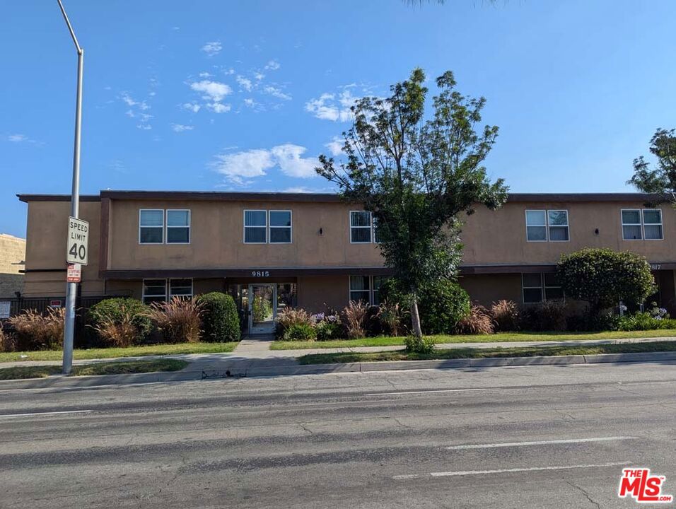 9815 Imperial Highway 9