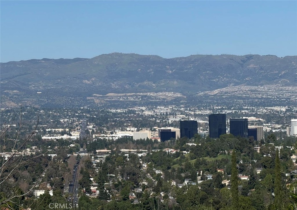 3300 N Topanga Canyon Blvd