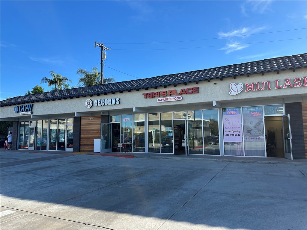 2140 Artesia Blvd #D Boulevard