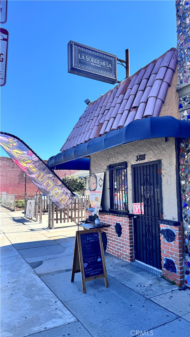 3818 E Cesar E Chavez