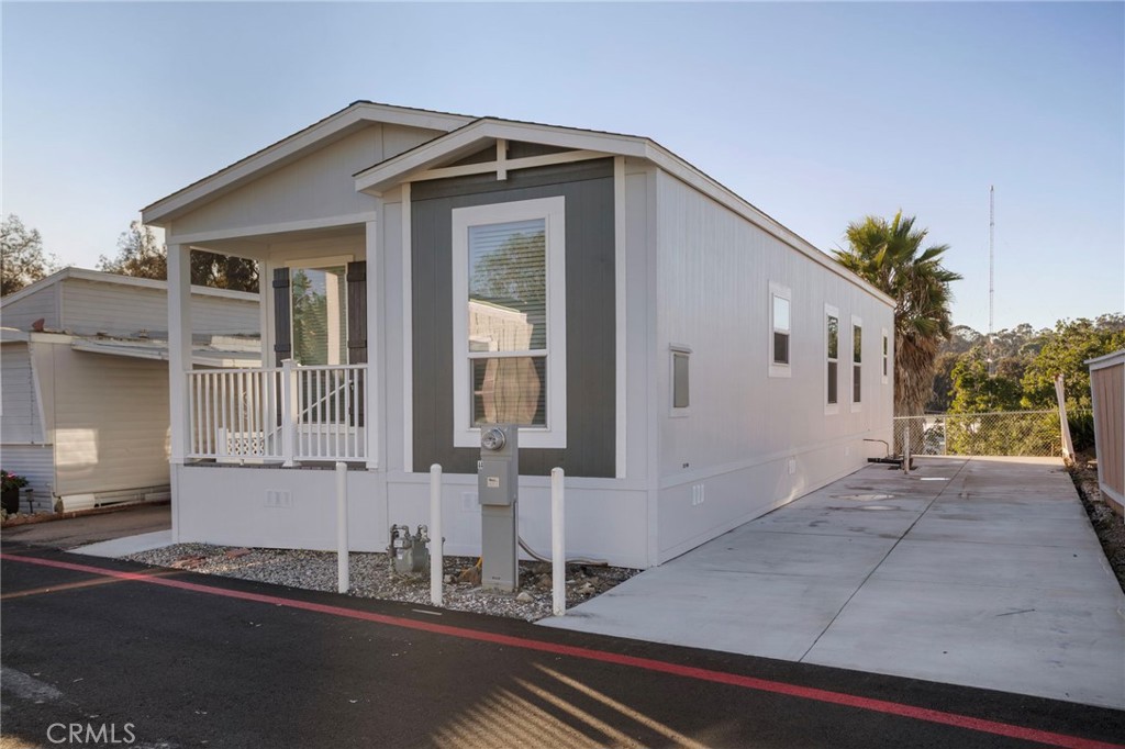 3030 Oceanside Boulevard 44