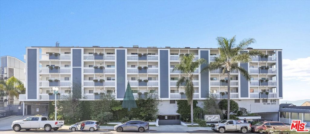 615 Esplanade 512